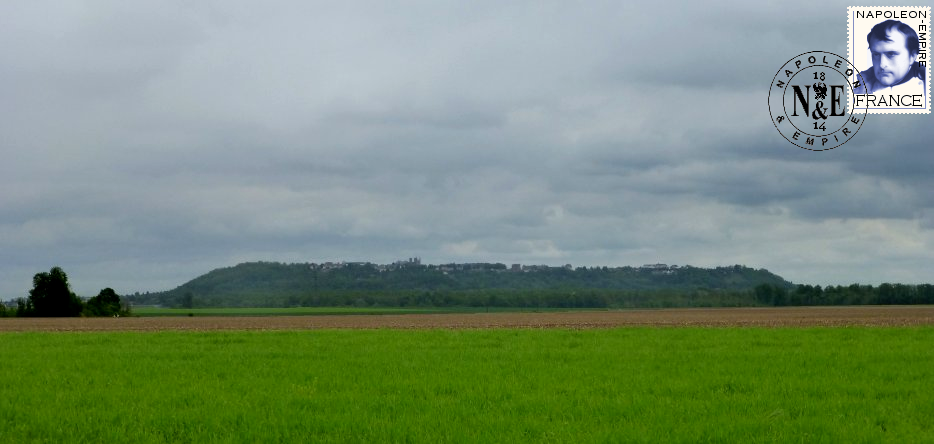Le plateau de Laon, vu depuis le sud La Montagne de Laon