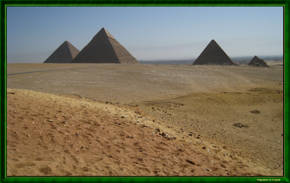 Les Pyramides de Gizeh (vue numéro 1)