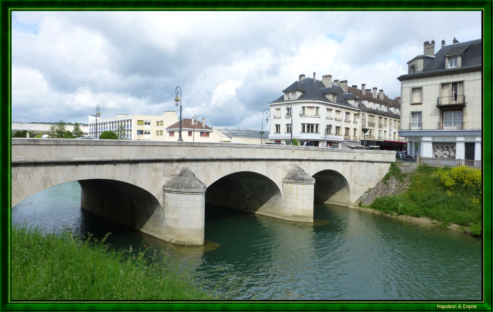 Pont sur la Fausse-Marne à Château-Thierry