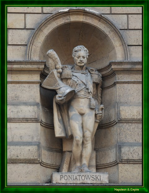 Statue du maréchal Poniatowski, rue de Rivoli à Paris