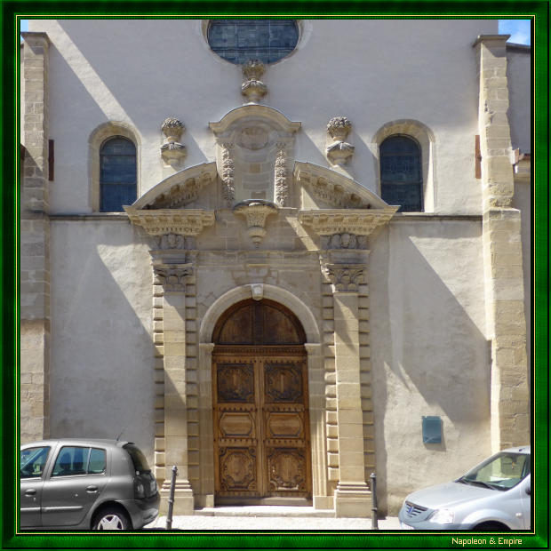 Portail de la chapelle des Cordeliers à Valence