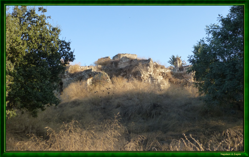 Ruins of the fortress of Qaqun, view 1