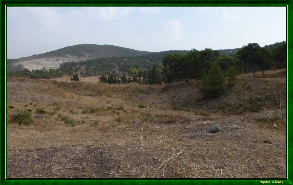 Panorama depuis l'emplacement du village de Noures, vue 3