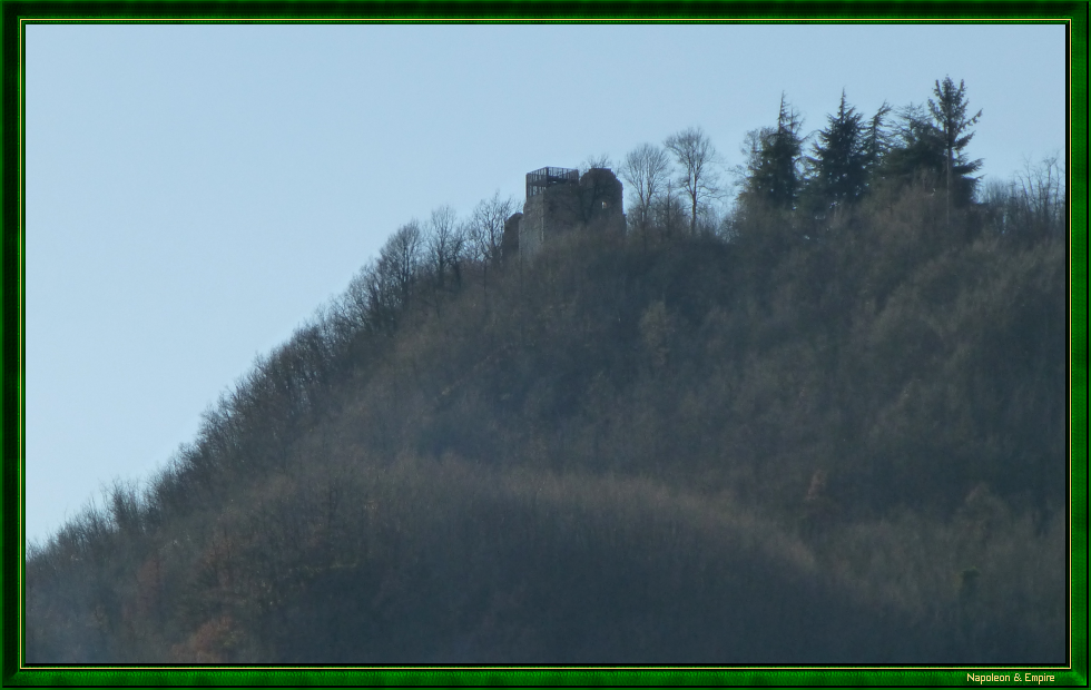 La colline et le château de Cosseria (vue numéro 2)