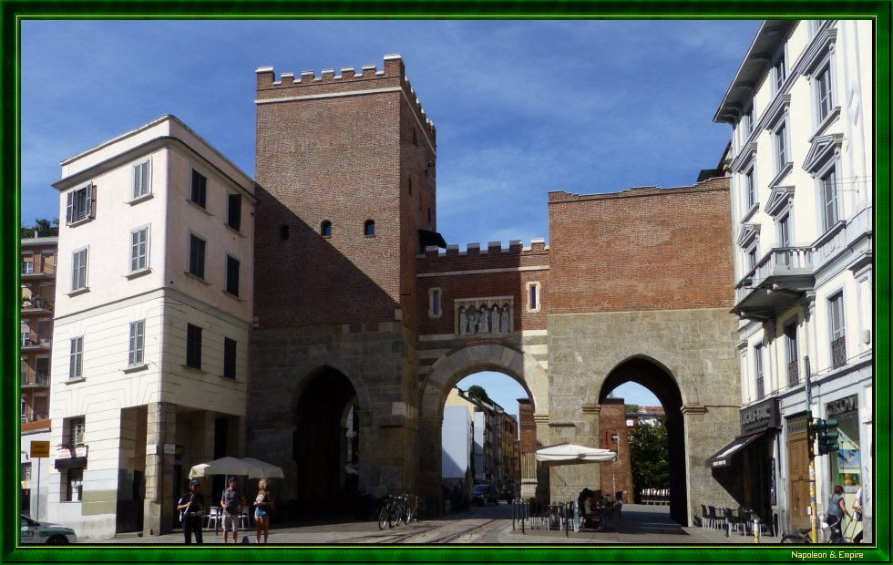 Porte Ticinese médiévale de Milan