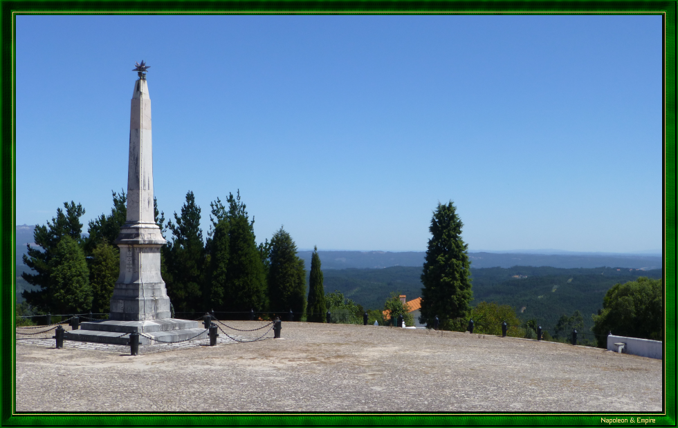 Buçaco: the memorial, view 2