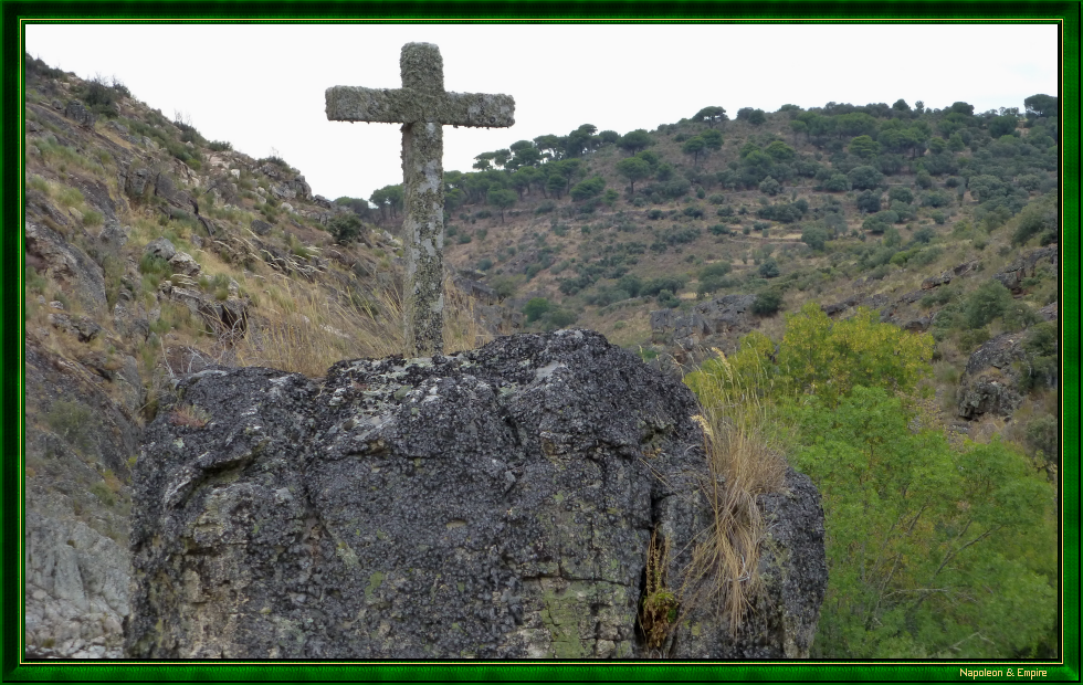 Cross overlooking the Côa